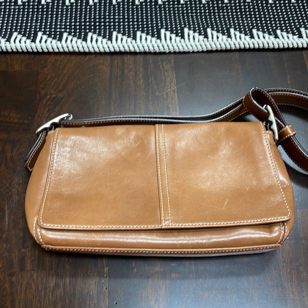 Authentic COACH cross bag - Creed No. E053-9848 British tan